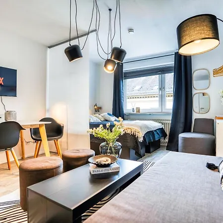 Apartment 50% Rabatt - Zentral - Designstudio - 3 Pers.
